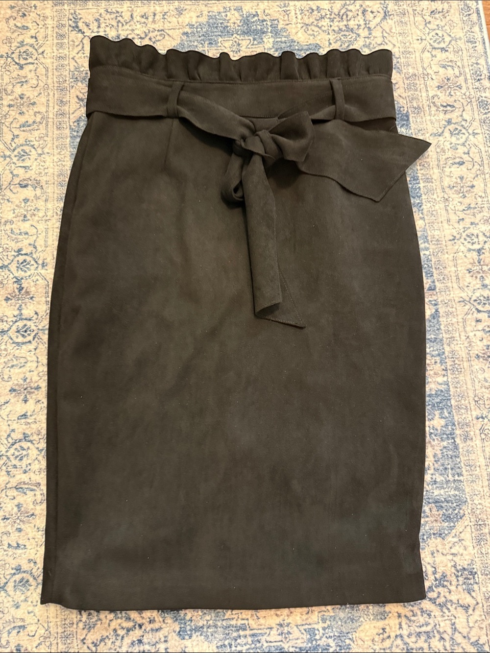 Suede-Look Paperbag Waist Pencil Skirt in Black